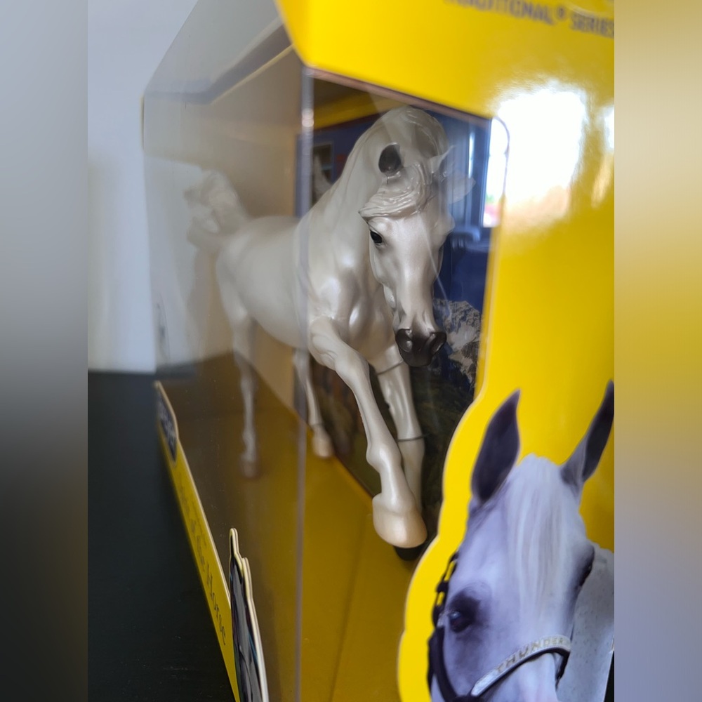 Breyer Thunder #1811 Denver Broncos Team Mascot New in Box - Picture 4 of 13